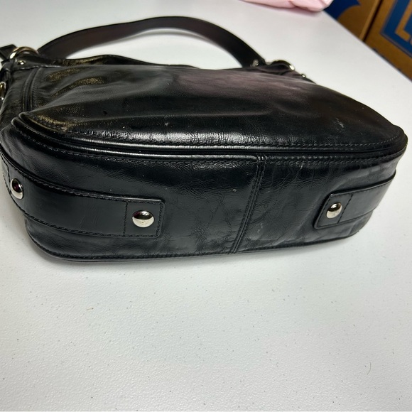 Vintage Coach Zoe Black Leather Shoulder Bag Purse | Model: F1082-F15478 - Picture 5 of 16